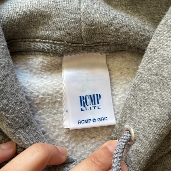 RCMP Hoddie! - Picture 3 of 4